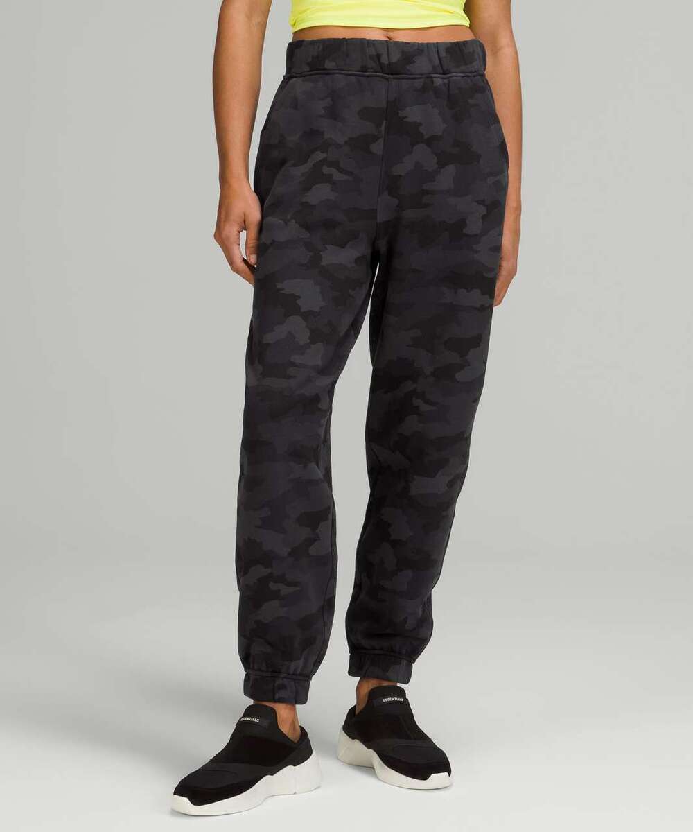 Lululemon Relaxed High-Rise Jogger Heritage 365 Camo Deep Coal Multi lounge pant